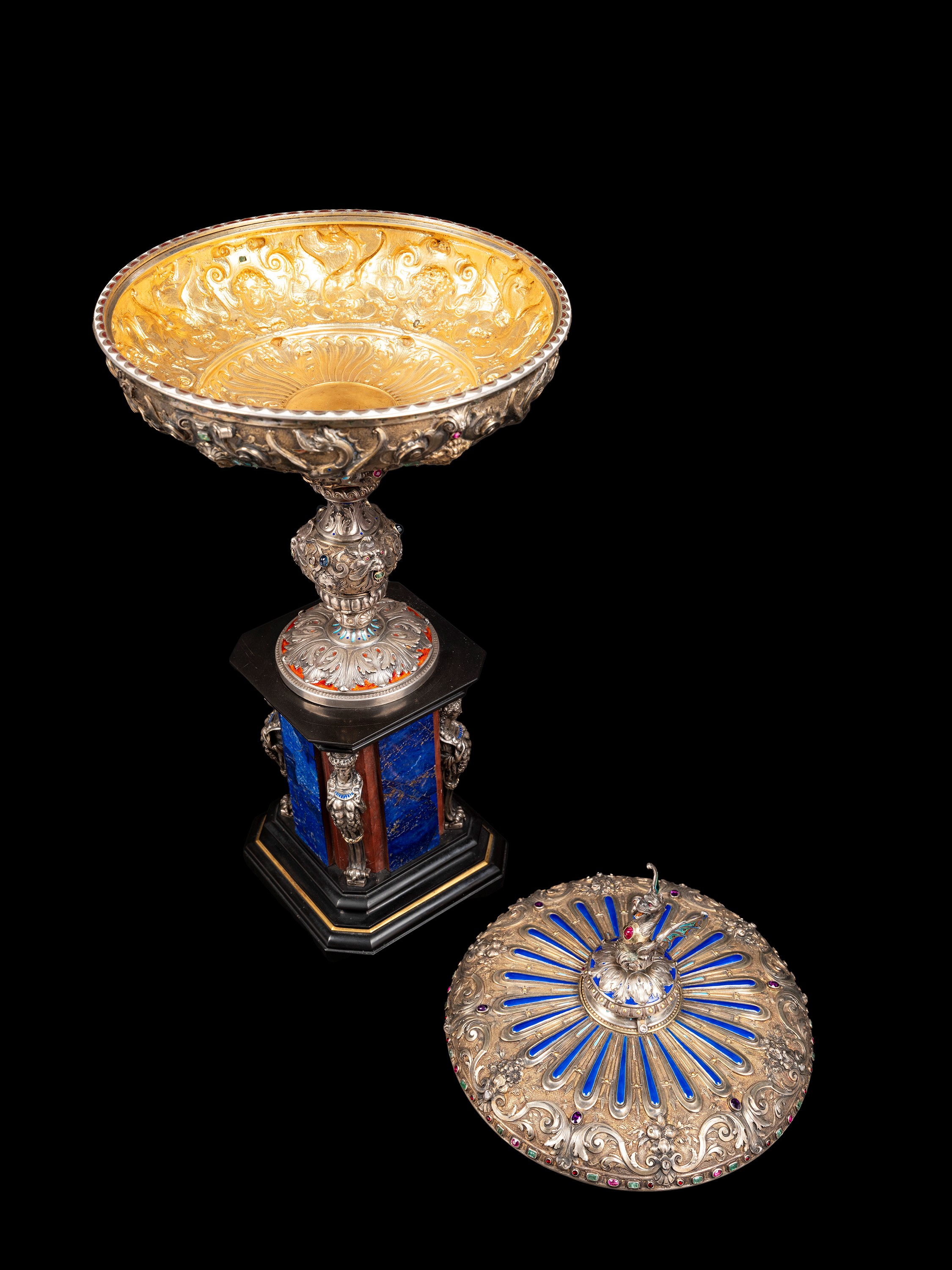 IMPORTANTE COPPA IN ARGENTO E SMALTI