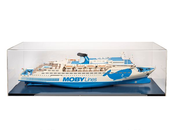 A MOBY LINES CRUISE SHIP ADVERTISING MODEL WITH PLEXIGLASS CASE