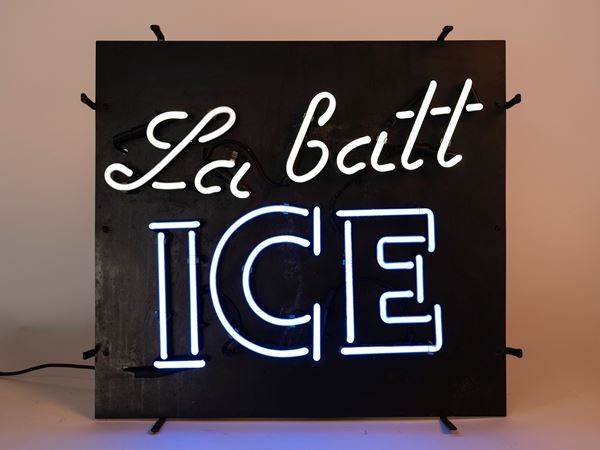 LABATT ICE BEER SIGN WITH NEON LIGHTING