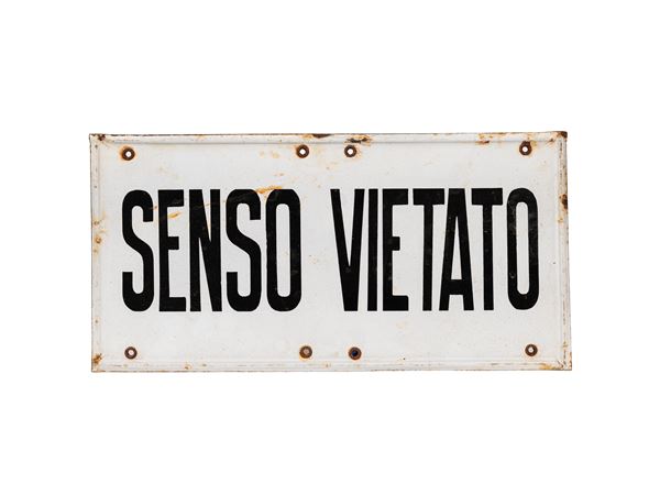 ANTIQUE BLACK AND WHITE SIGN – “SENSO VIETATO”
