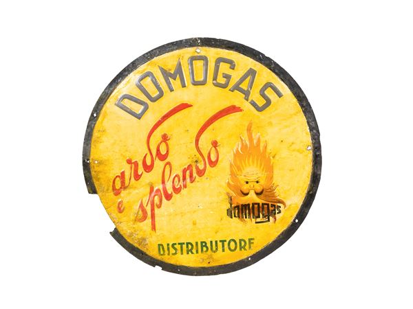 A SIGNBOARD SHIELD ADVERTISING PLAQUE DOMOGAS SERVICE: ARDO AND SPLENDO