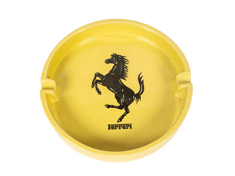 POSACENERE PUBBLICITARIO GRANDE FERRARI IN CERAMICA GIALLA DI BITOSSI