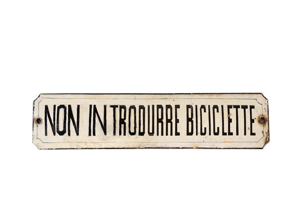 1930s CONVEX ENAMELED SIGN – “NO BICYCLES”