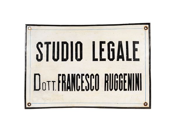 INSEGNA ANNI 30’ BOMBATA E SMALTATA BIANCO E NERO: STUDIO LEGALE DOTT. FRANCESCO RUGGENINI