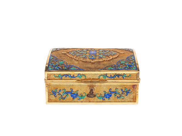 AN ENAMELLED SILVER BOX