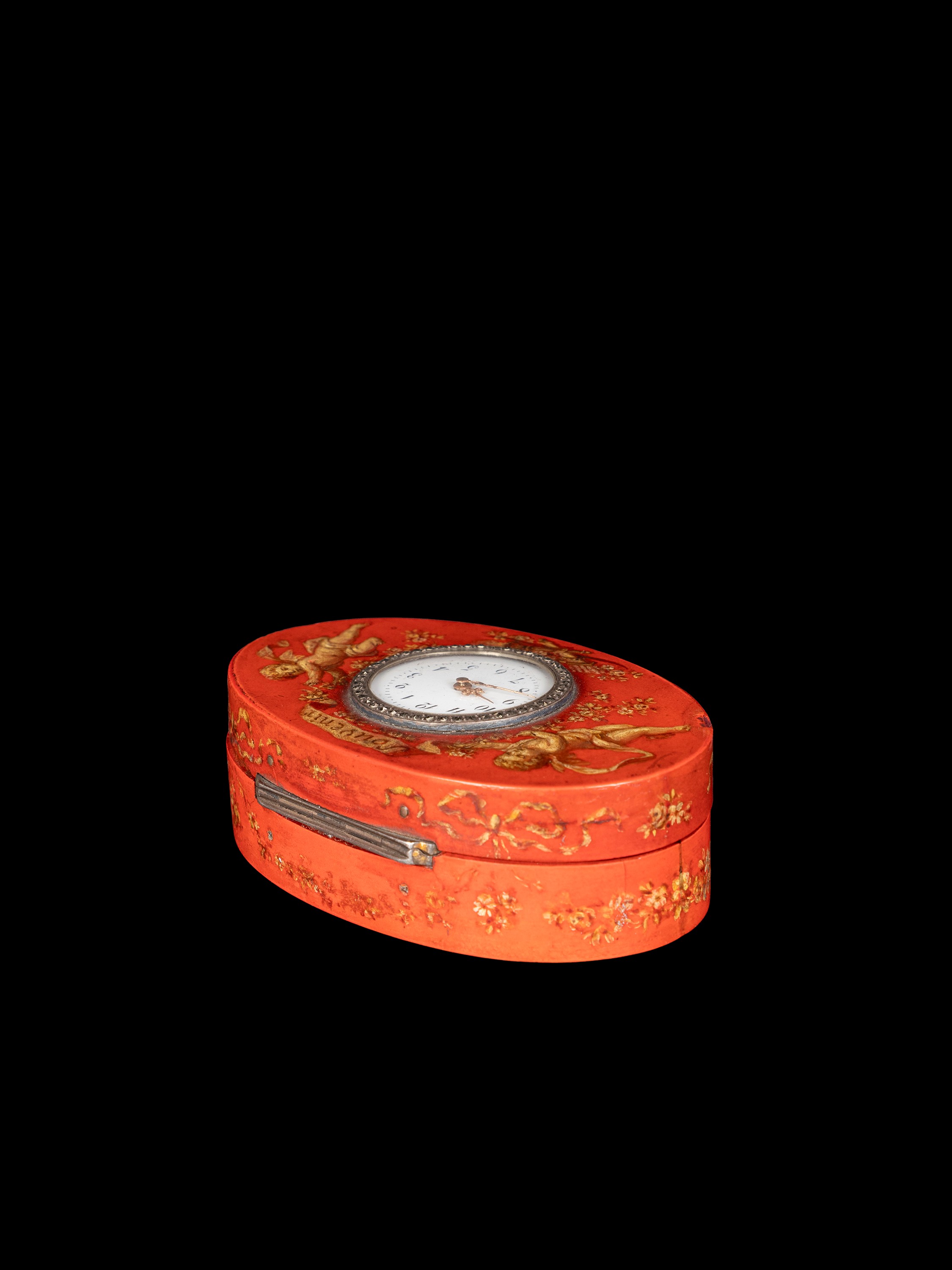 TABACCHIERA LACCATA CON OROLOGIO