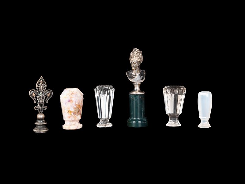 COLLEZIONE DI SEI SIGILLI IN PIETRA DURA E METALLO