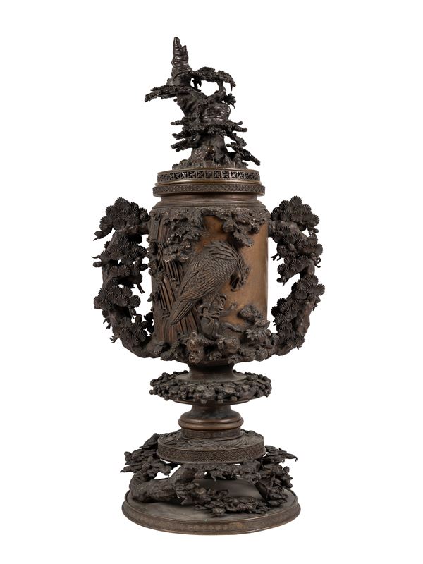 A LARGE KORO IN DARK-PATINATED BRONZE
