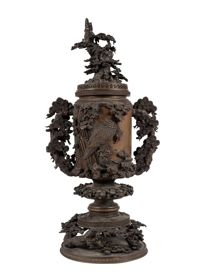Giappone (periodo Meiji, 1868-1912), Grande koro in bronzo con patina scura