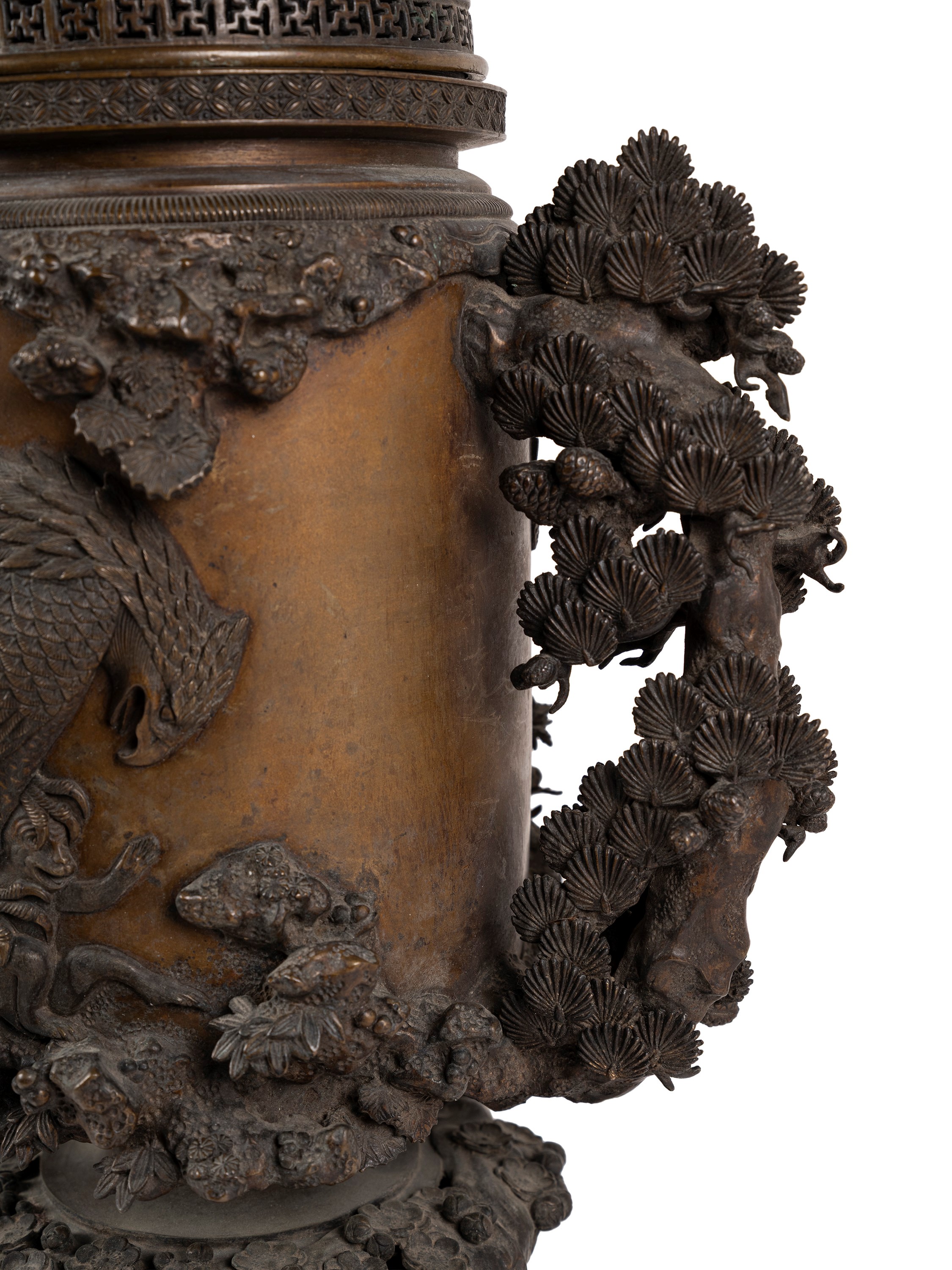 Giappone (periodo Meiji, 1868-1912), Grande koro in bronzo con patina scura