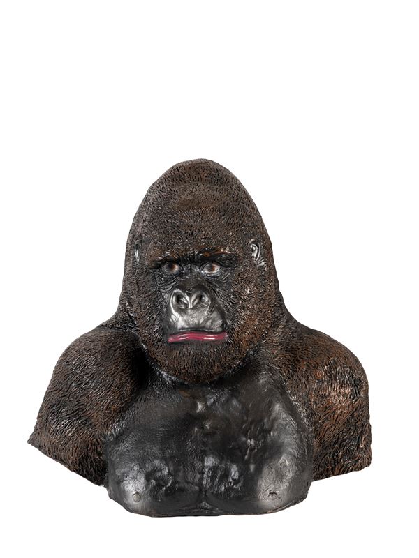 KING KONG GORILLA SCULPTURE