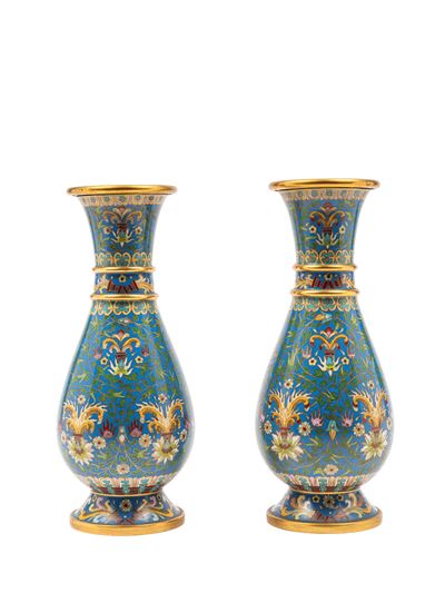 Coppia di vasi cloisonné, Cina, XX secolo
