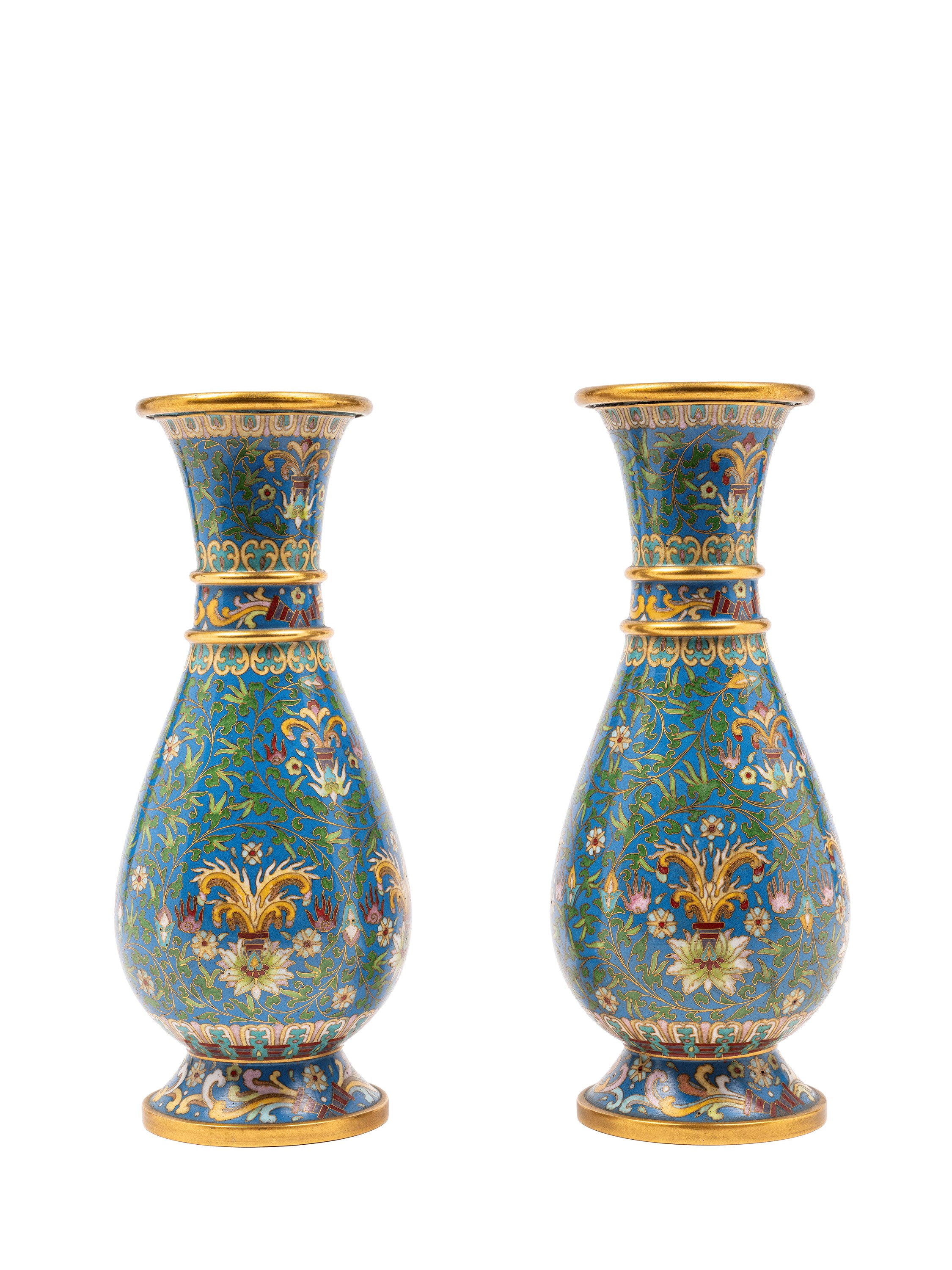 Coppia di vasi cloisonné, Cina, XX secolo