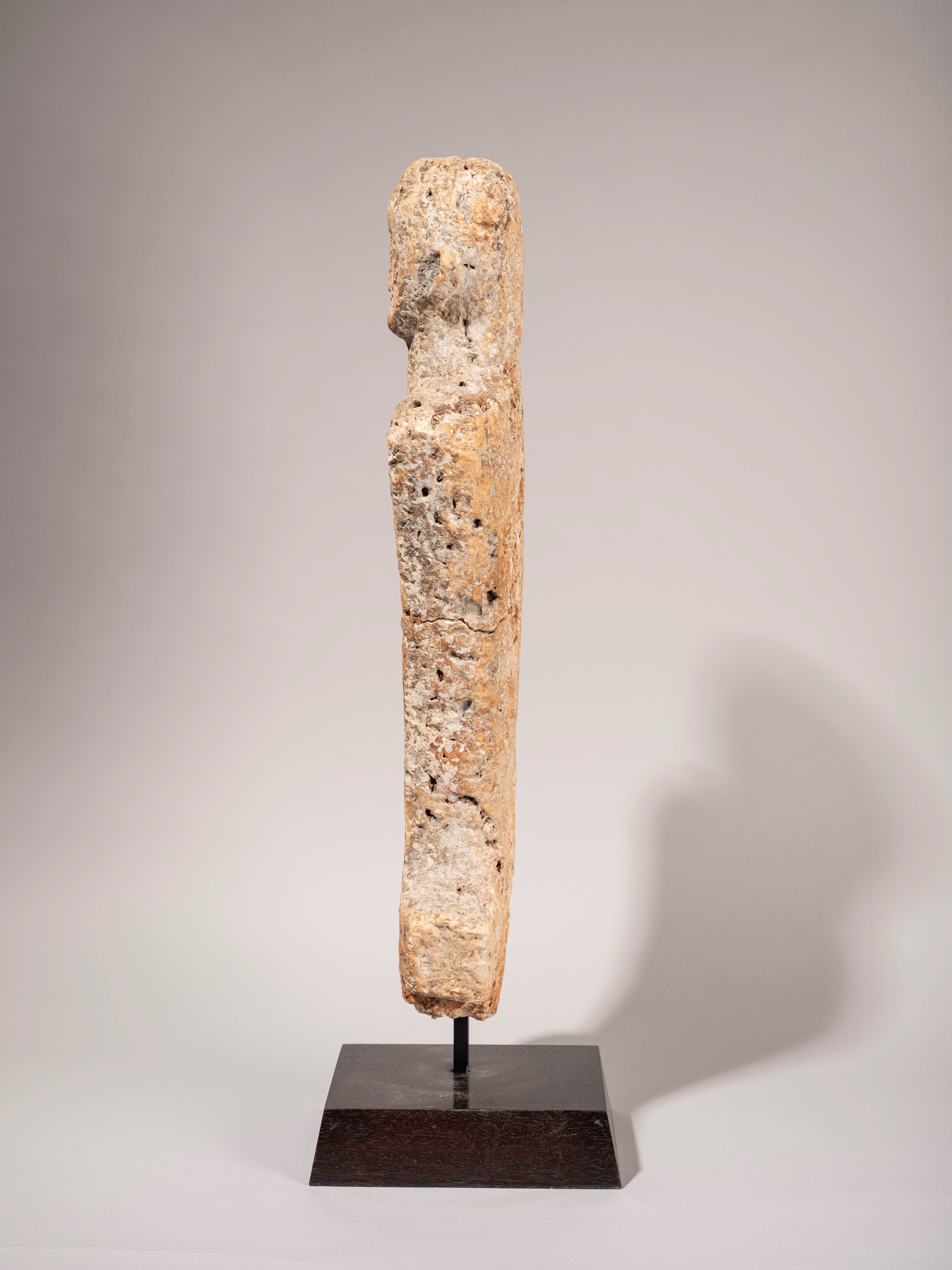 STATUA ANCESTRALE IN CORAL STONE (FONDO LACUSTRE)