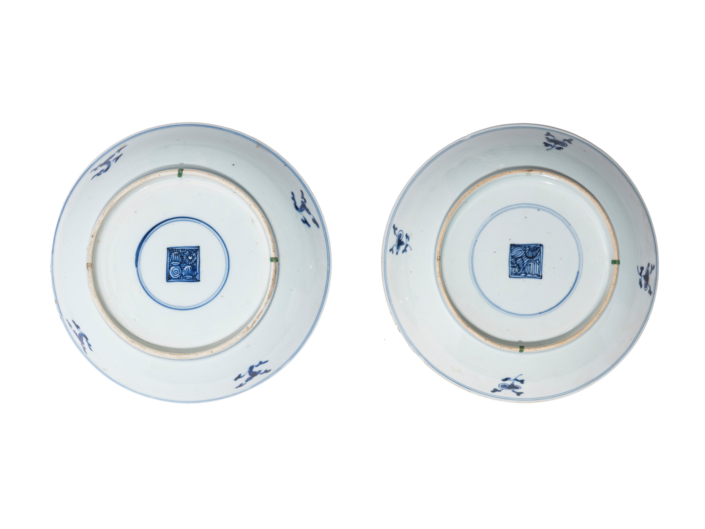 Coppia di piatti, porcellana bianca e blu, decorazione Qilong e Lingzhi (Cina, dinastia Qing, XVI...