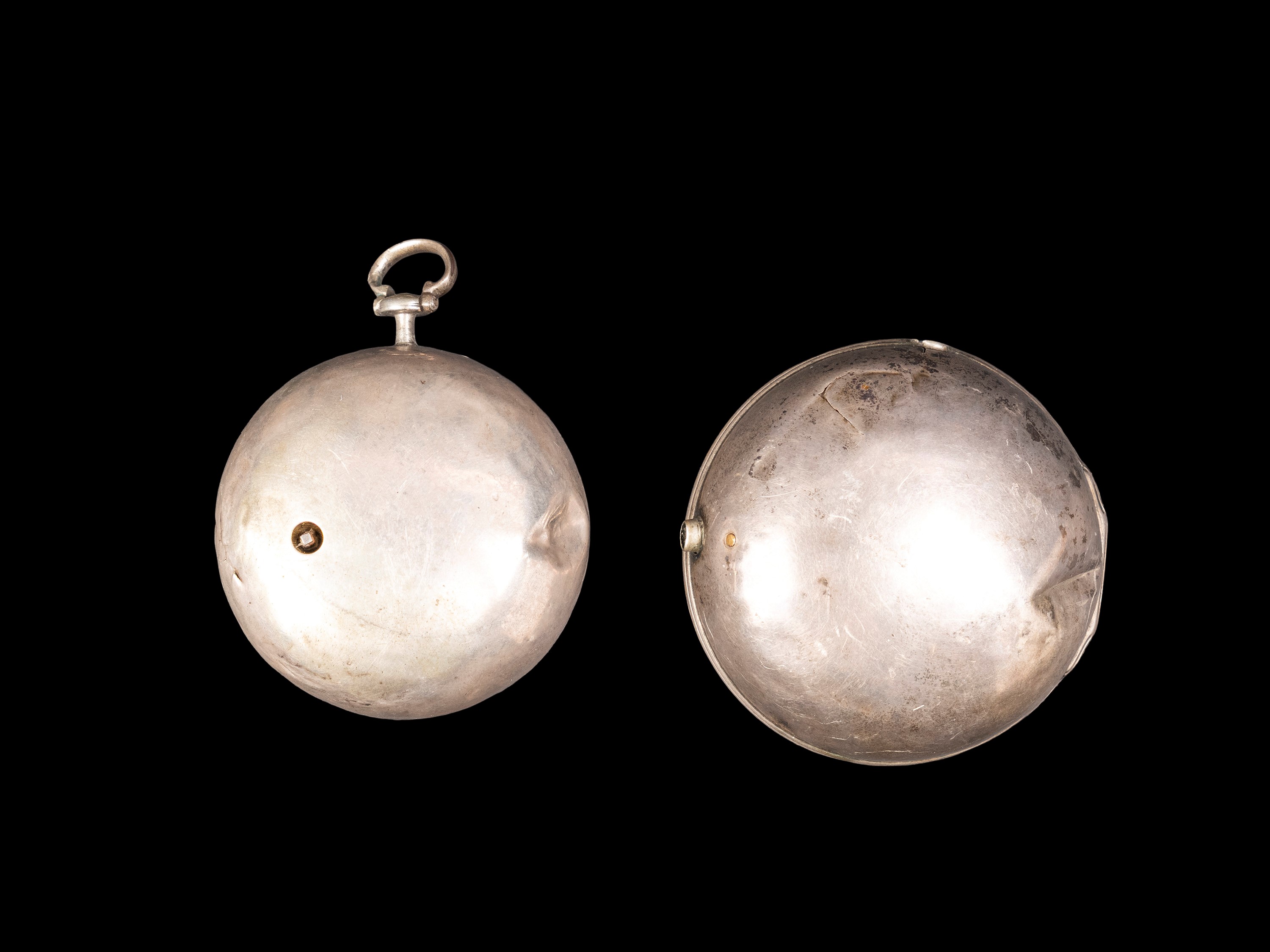 Orologio da tasca, quadrante firmato “Bewley London”, cassa in argento, primo quarto XVIII secolo...