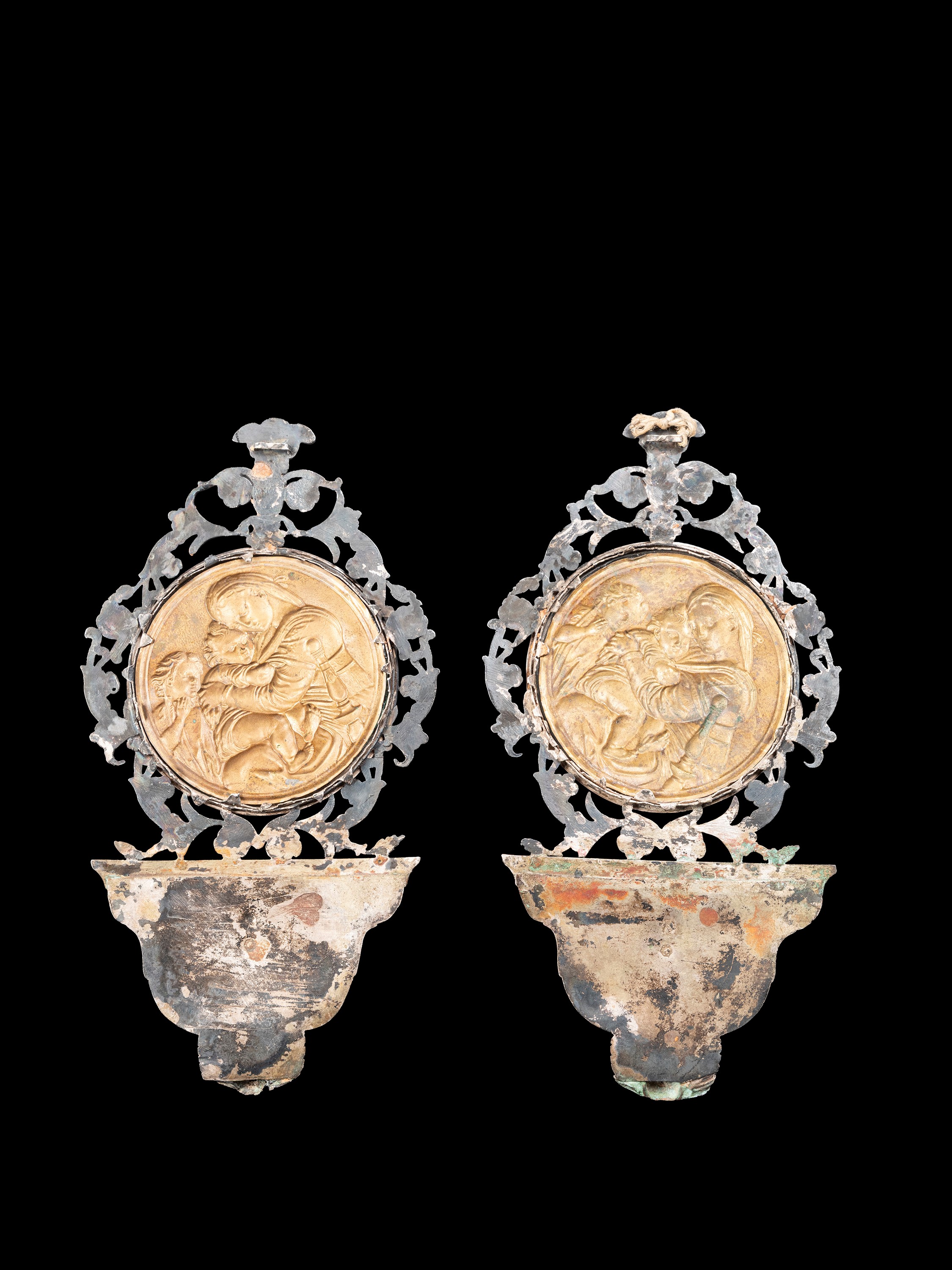 COPPIA DI ACQUASANTIERE IN ARGENTO E RAME