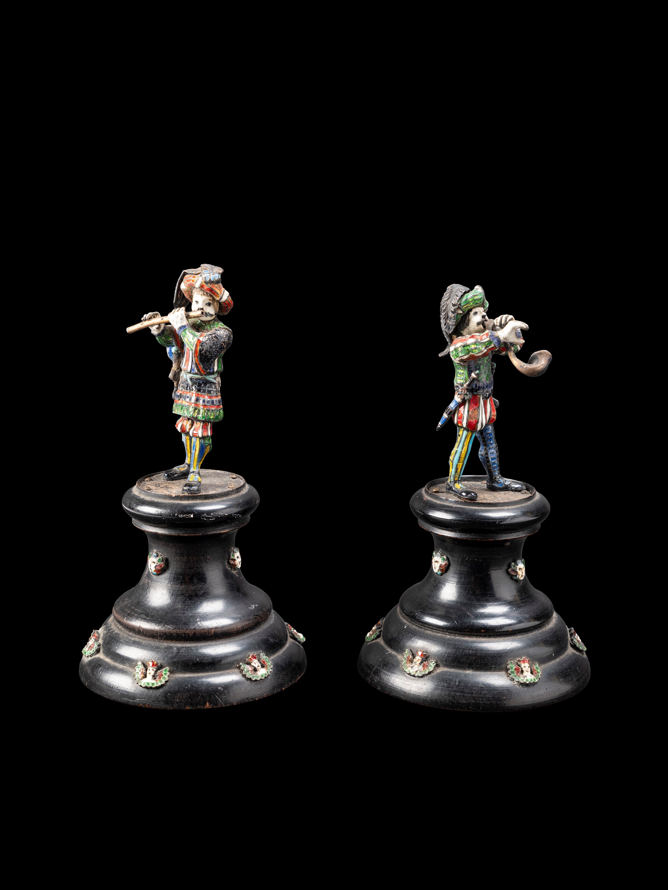 COPPIA DI MUSICISTI IN ARGENTO SMALTATO