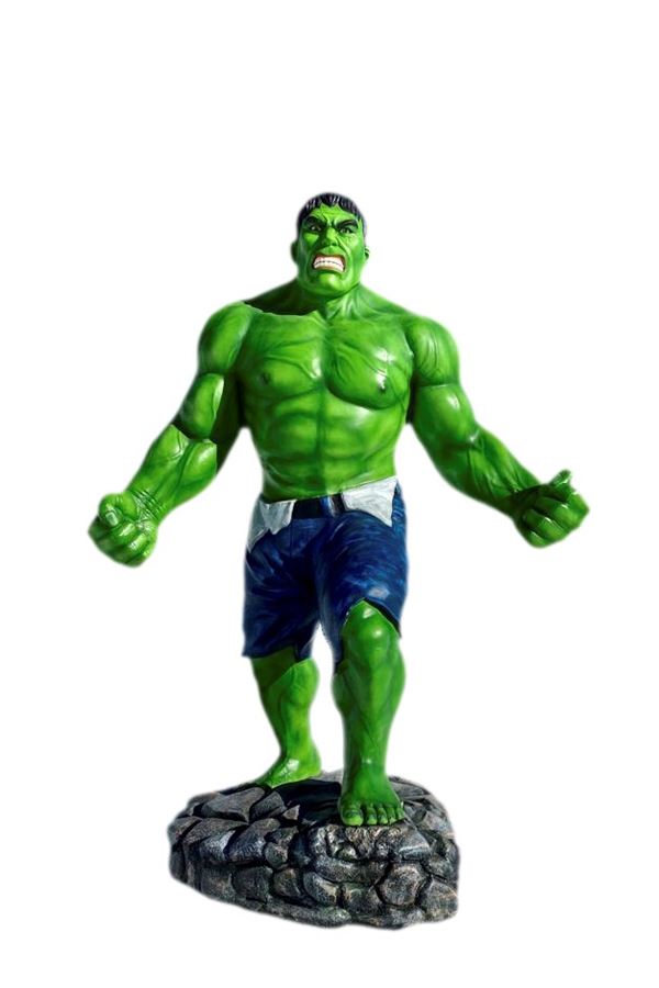 A GIANT HULK FIGURE STATUE, ICONIC MARVEL CHARACTER