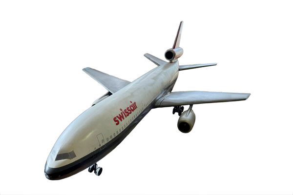 A GIANT SWISSAIR MODEL IN RESIN WITH METAL ENGINES