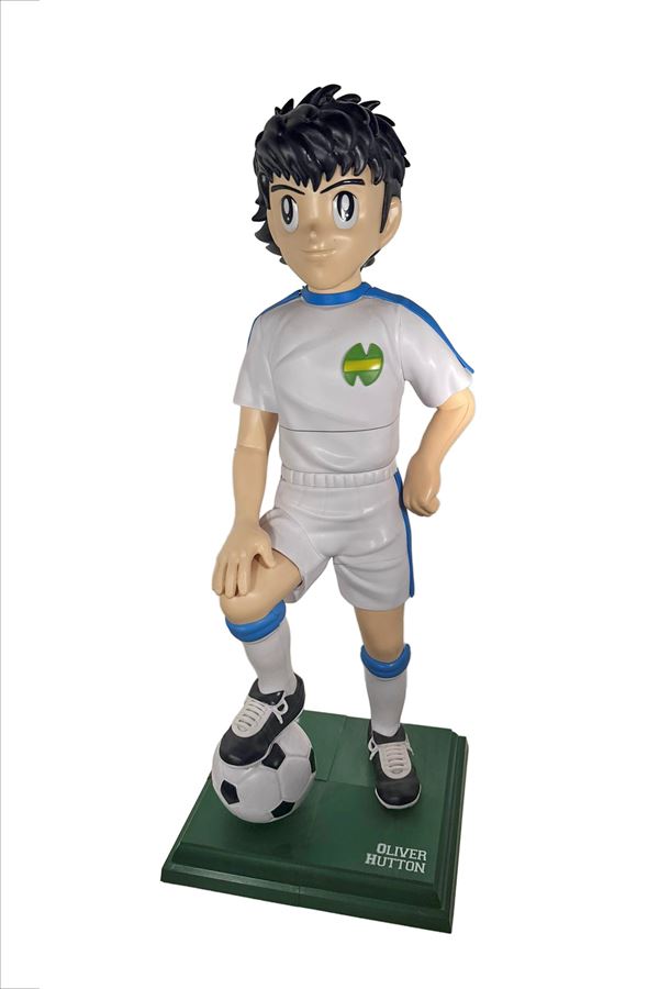 A MAXI OLIVER HUTTON FIGURE