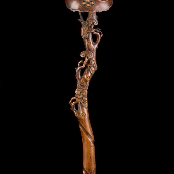 A WOODEN RUYI SCEPTER