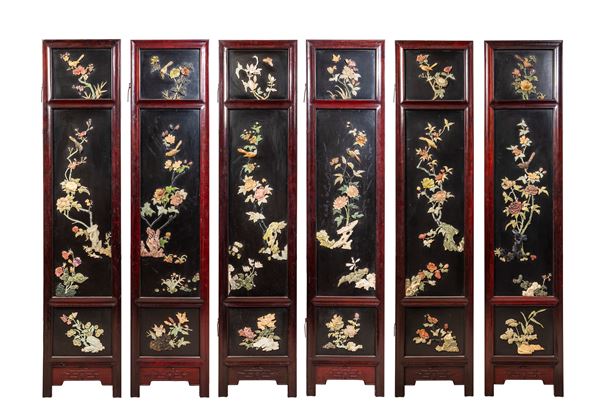 A WOODEN AND HARDSTONE SCREEN