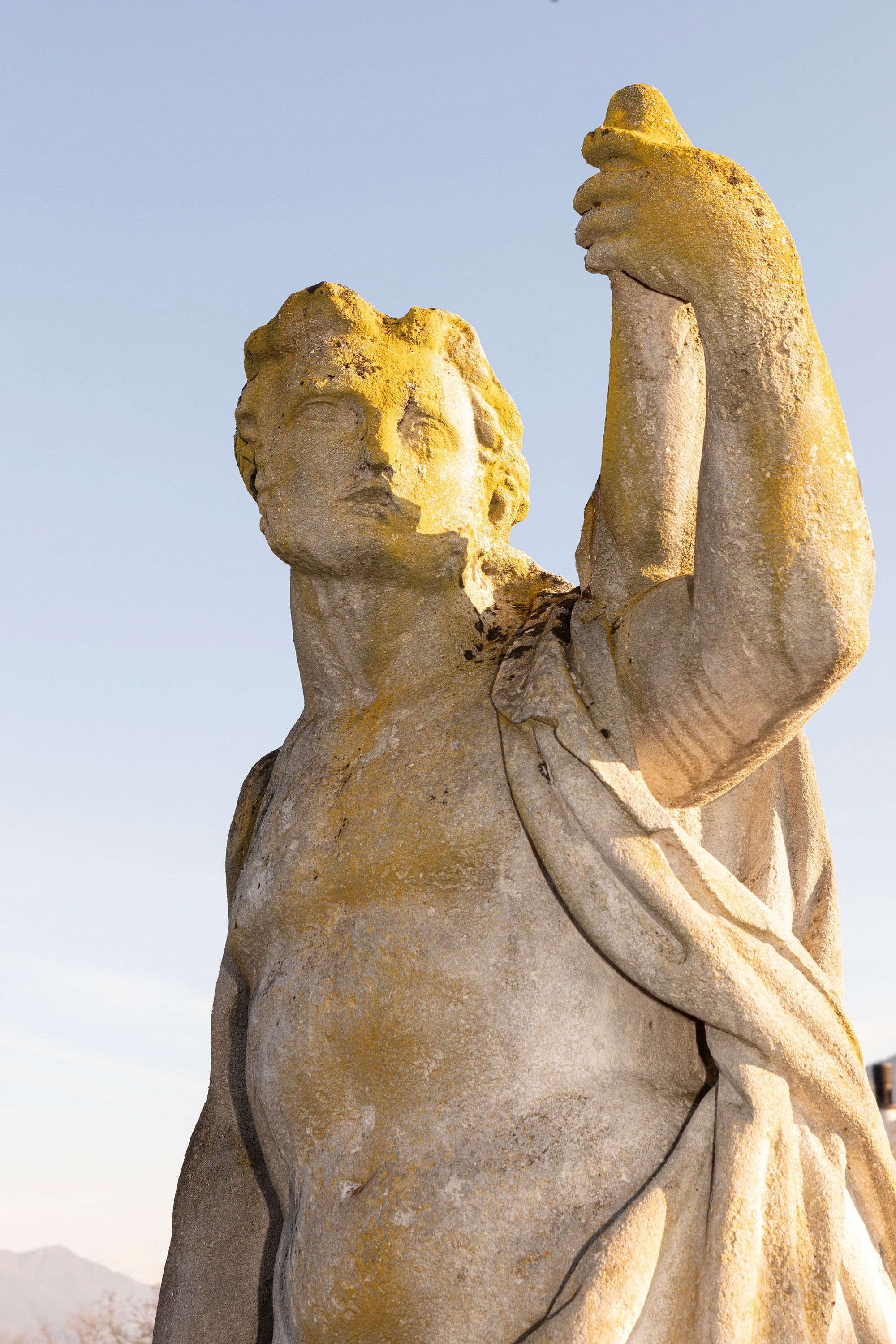 §GRANDE SCULTURA IN PIETRA DI VICENZA RAFFIGURANTE EFESTO