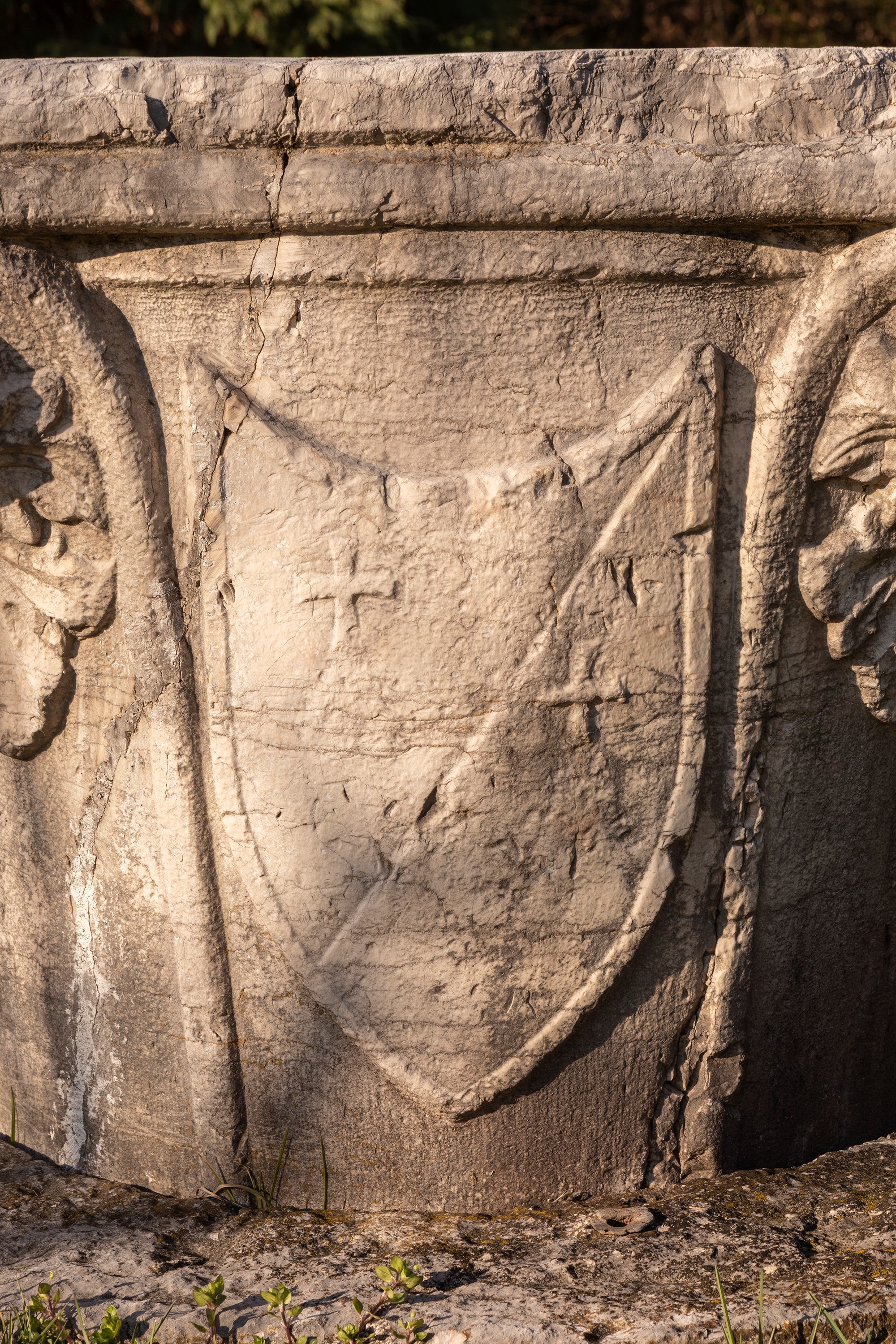 §POZZO VENEZIANO IN PIETRA D’ISTRIA SCOLPITA