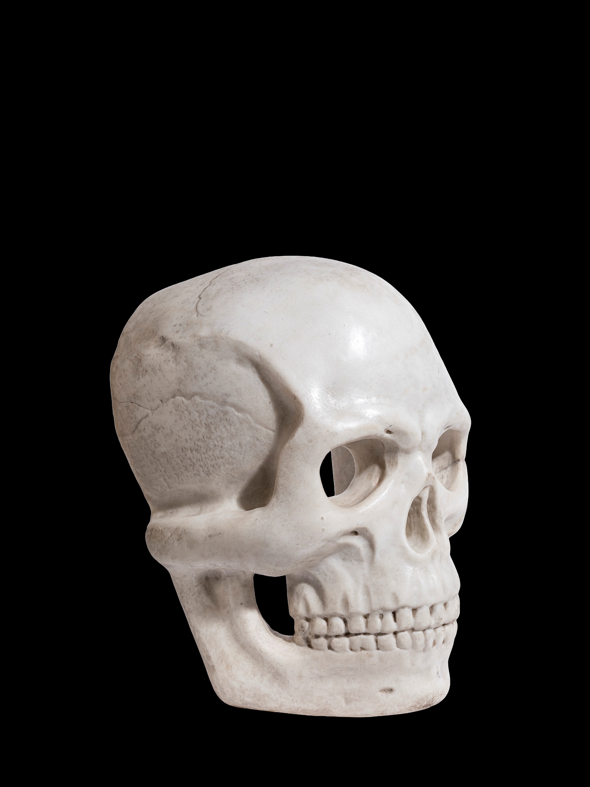 MEMENTO MORI IN MARMO BIANCO