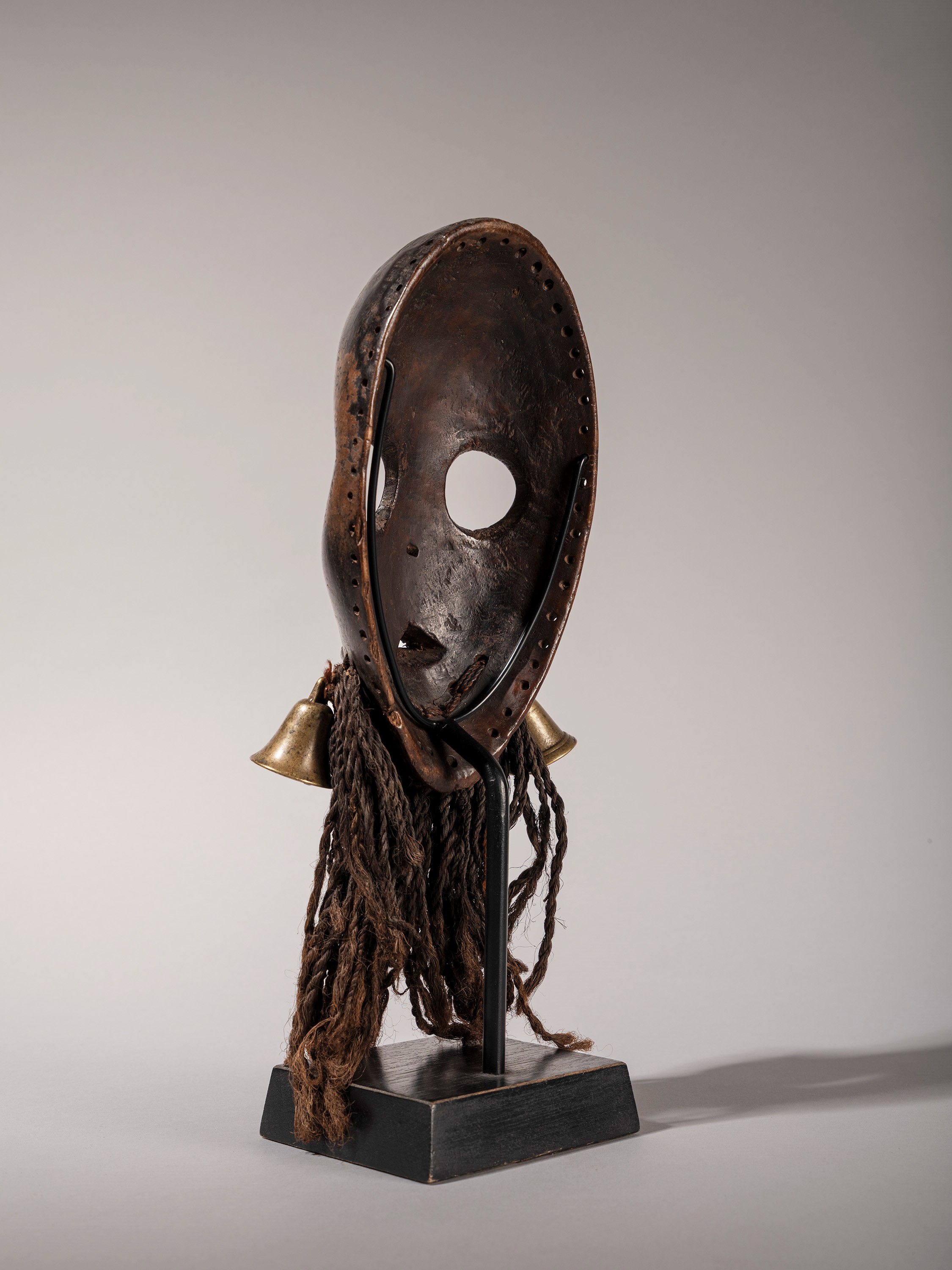 MASCHERA DAN