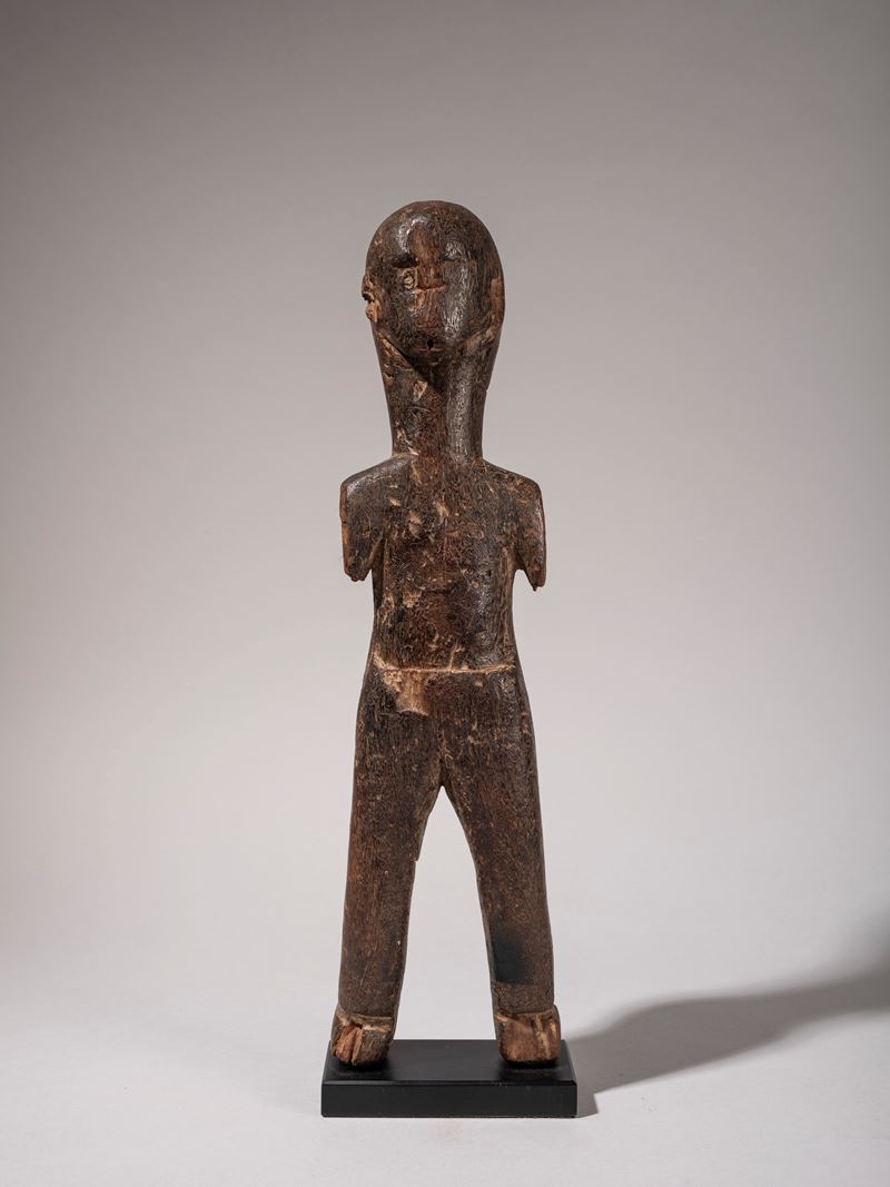 FIGURA DI ANTENATO