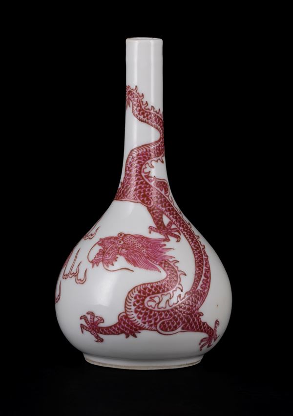 A SMALL PUCE ENAMELLED 'DRAGON' VASE