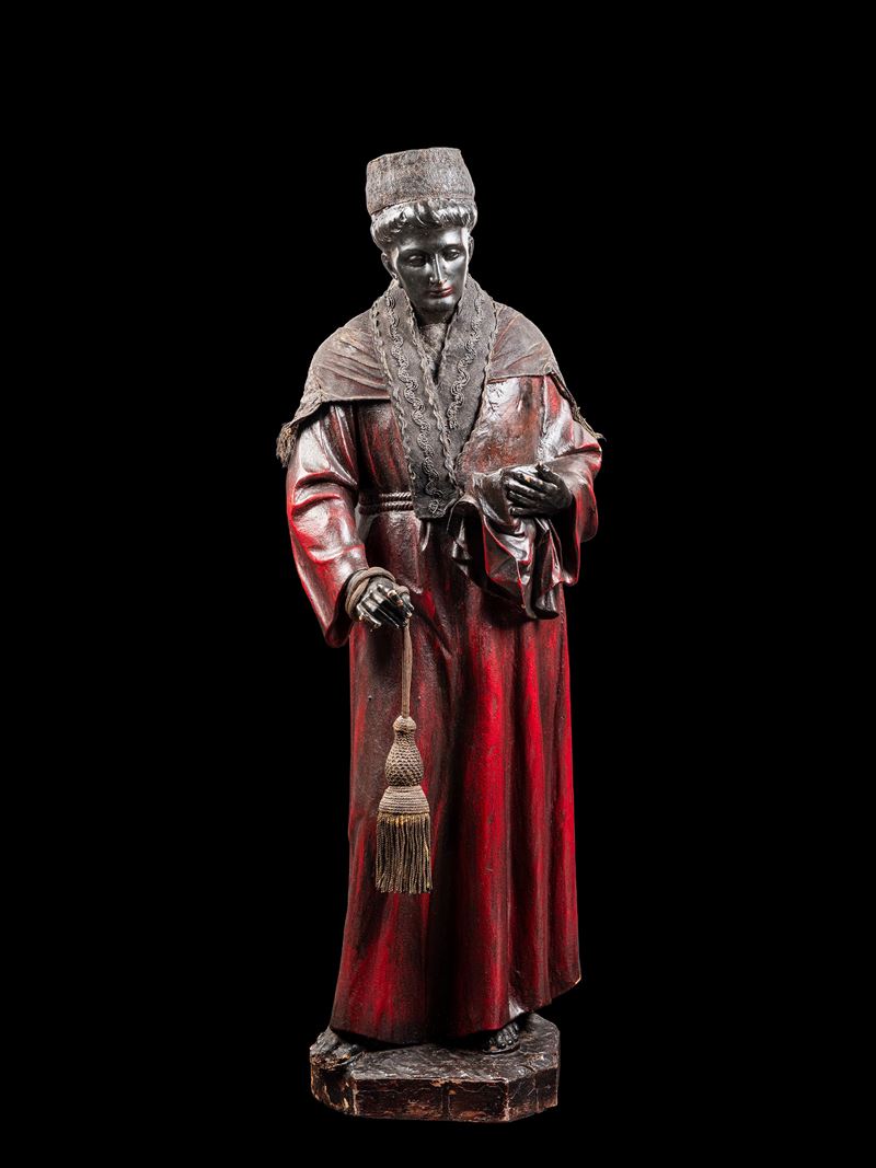 GRANDE SCULTURA IN LEGNO POLICROMO LACCATO E STOFFE