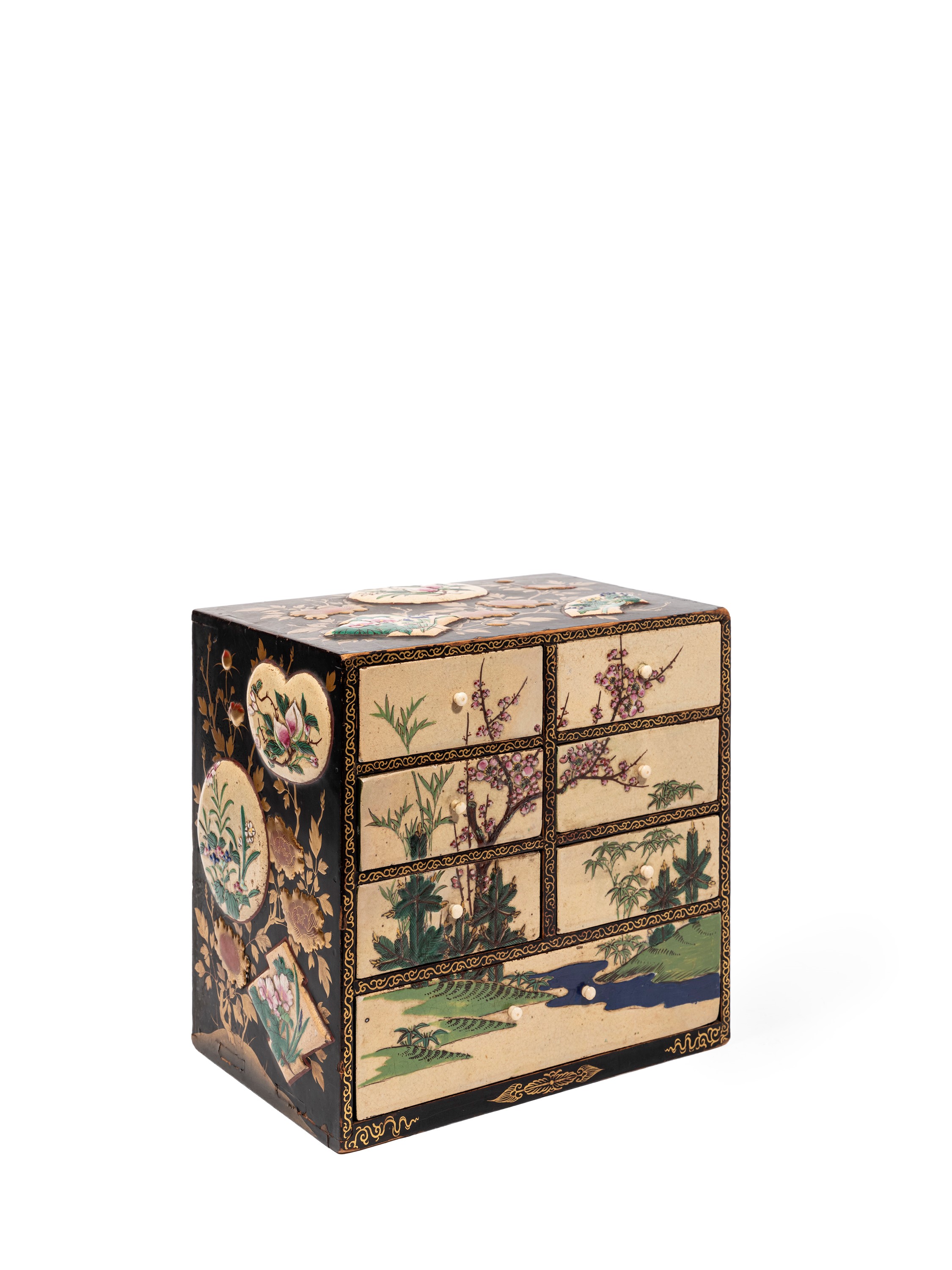 Giappone (periodo Taishō–Shōwa, 1920–1930), Kodansu in legno laccato