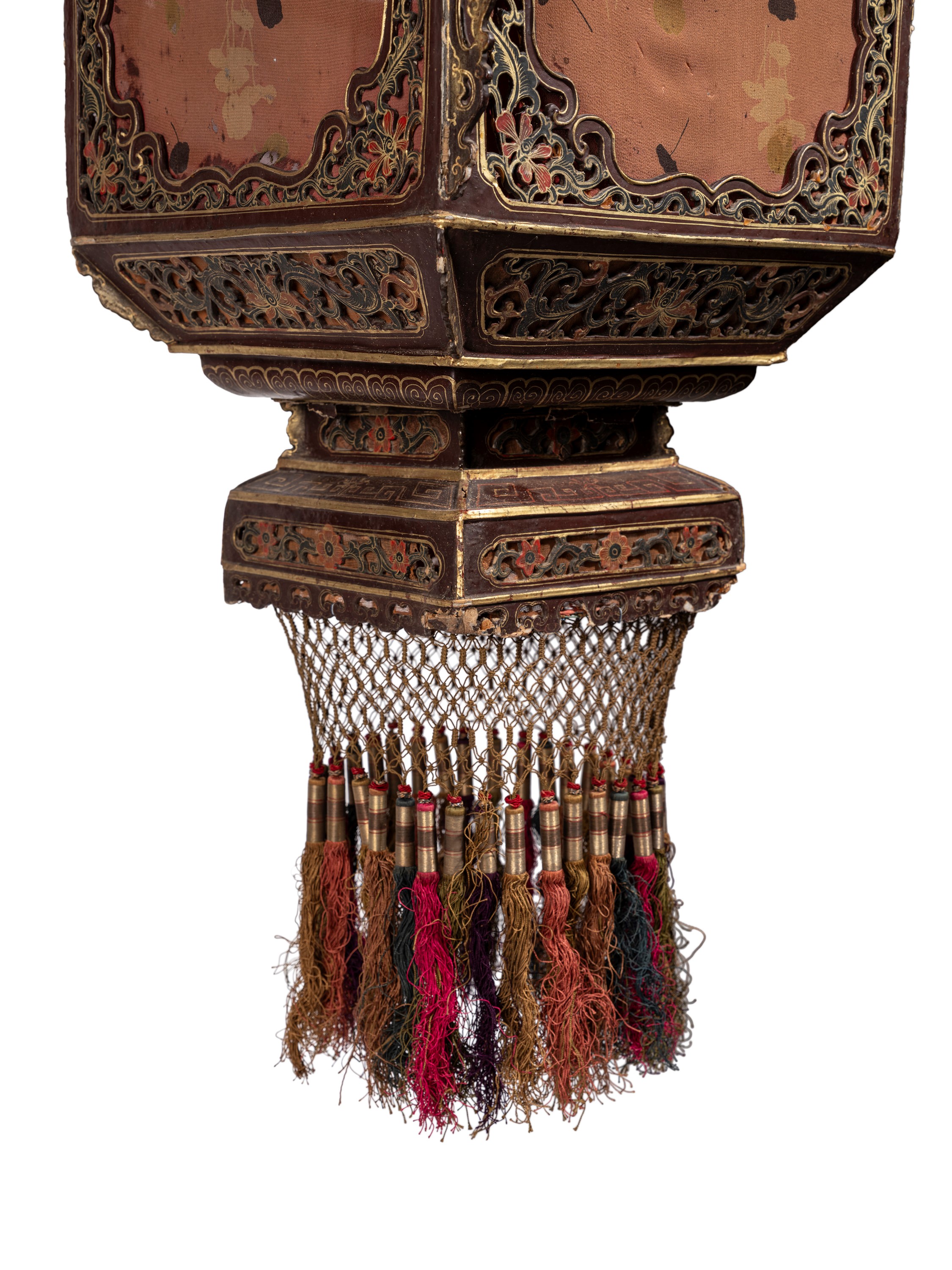 Cina, dinastia Qing (1644-1911), Lanterna da palazzo in legno laccato traforato