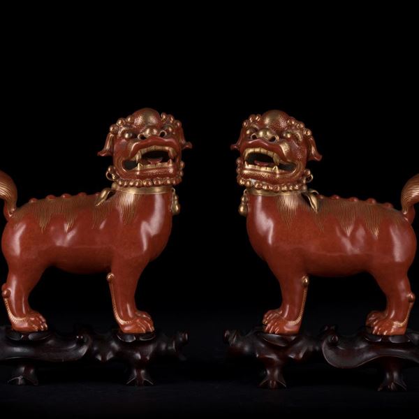 PAIR OF PORCELAIN PHO DOGS