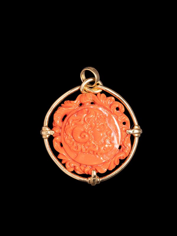 ☼PENDENTE IN CORALLO E ORO