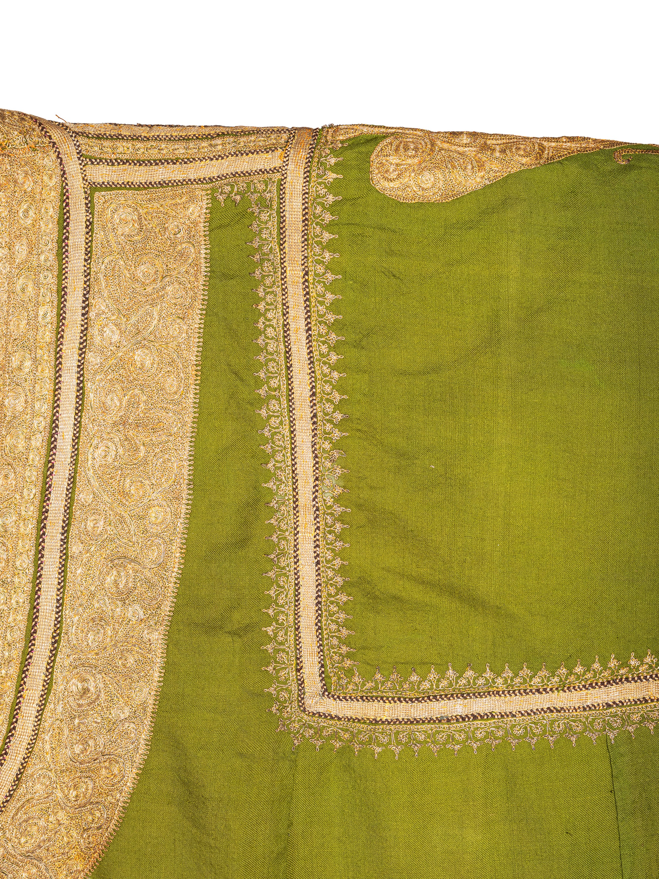 Choga nobiliare, pashmina in lana ricamata con filo d’oro