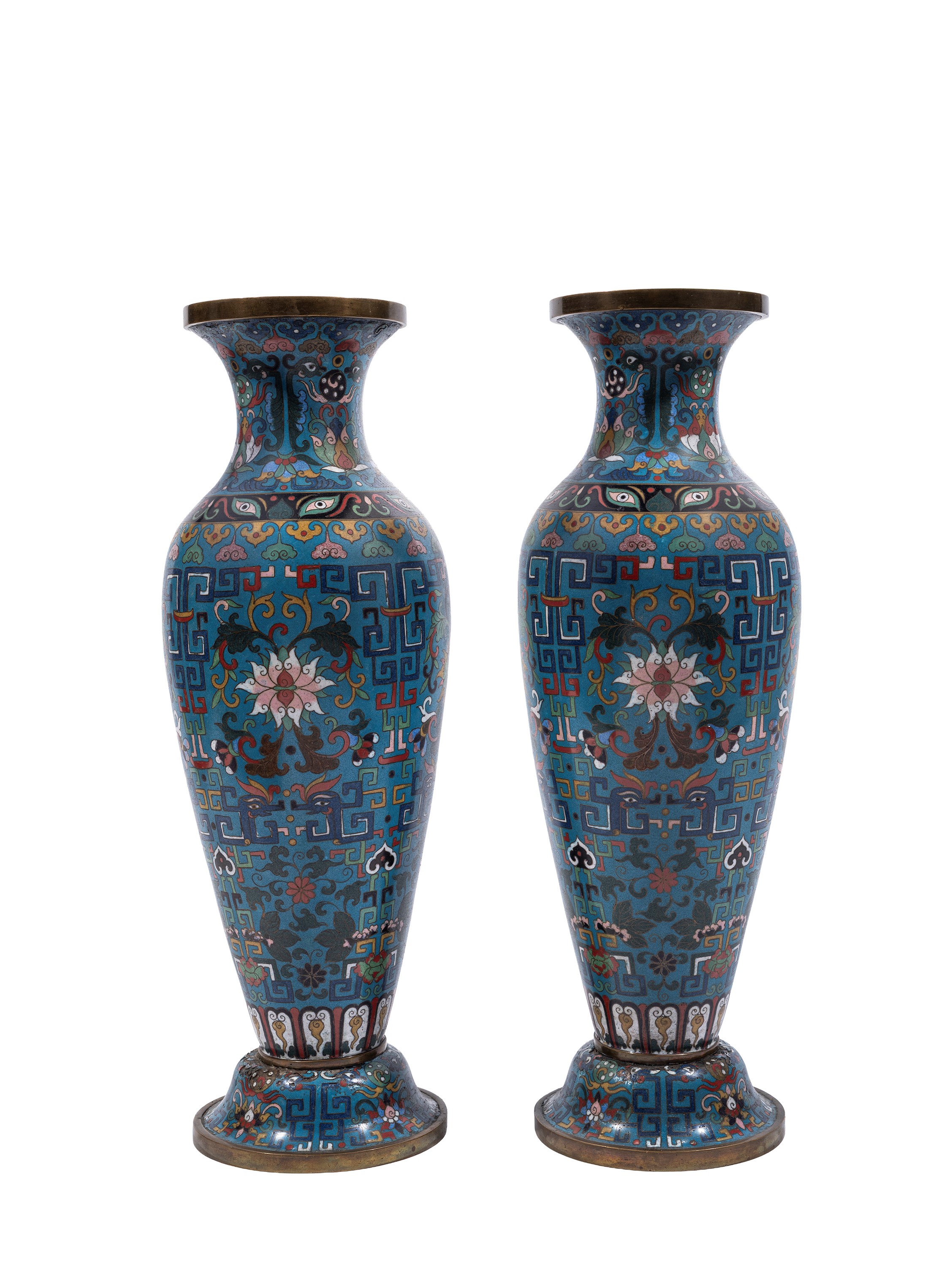 Coppia di vasi cilindrici in smalto cloisonné, Cina, inizio XX secolo