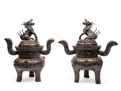 Cina (dinastia Qing, XIX secolo), Coppia di grandi incensieri in bronzo