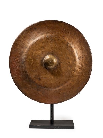 Giava (Gamelan), Grande gong in metallo dorato