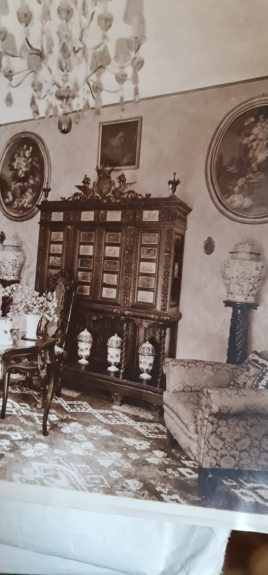 Grande Cabinet con Placche Incise da Bartolomeo Pinelli