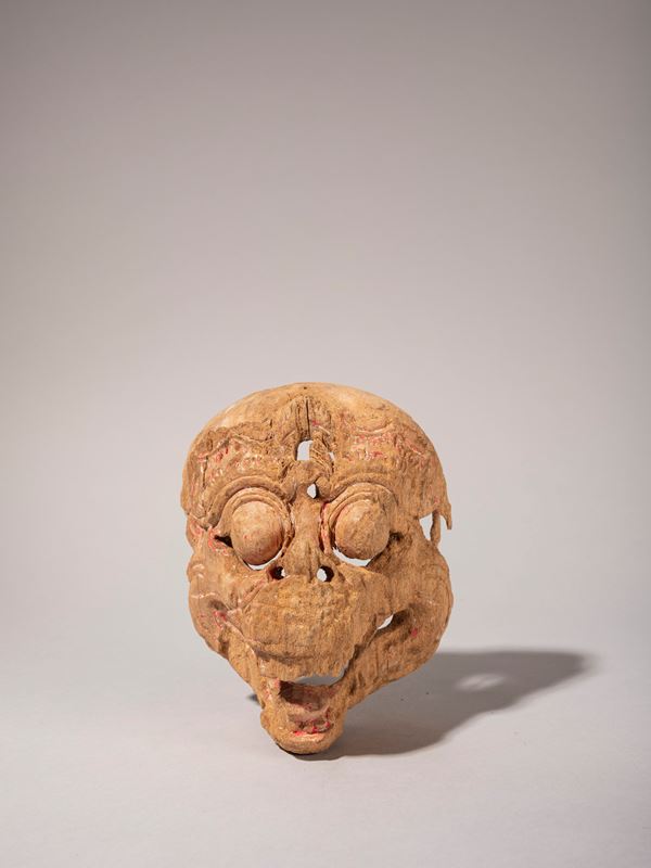 MASCHERA IN LEGNO INTAGLIATO RAFFIGURANTE HANUMAN