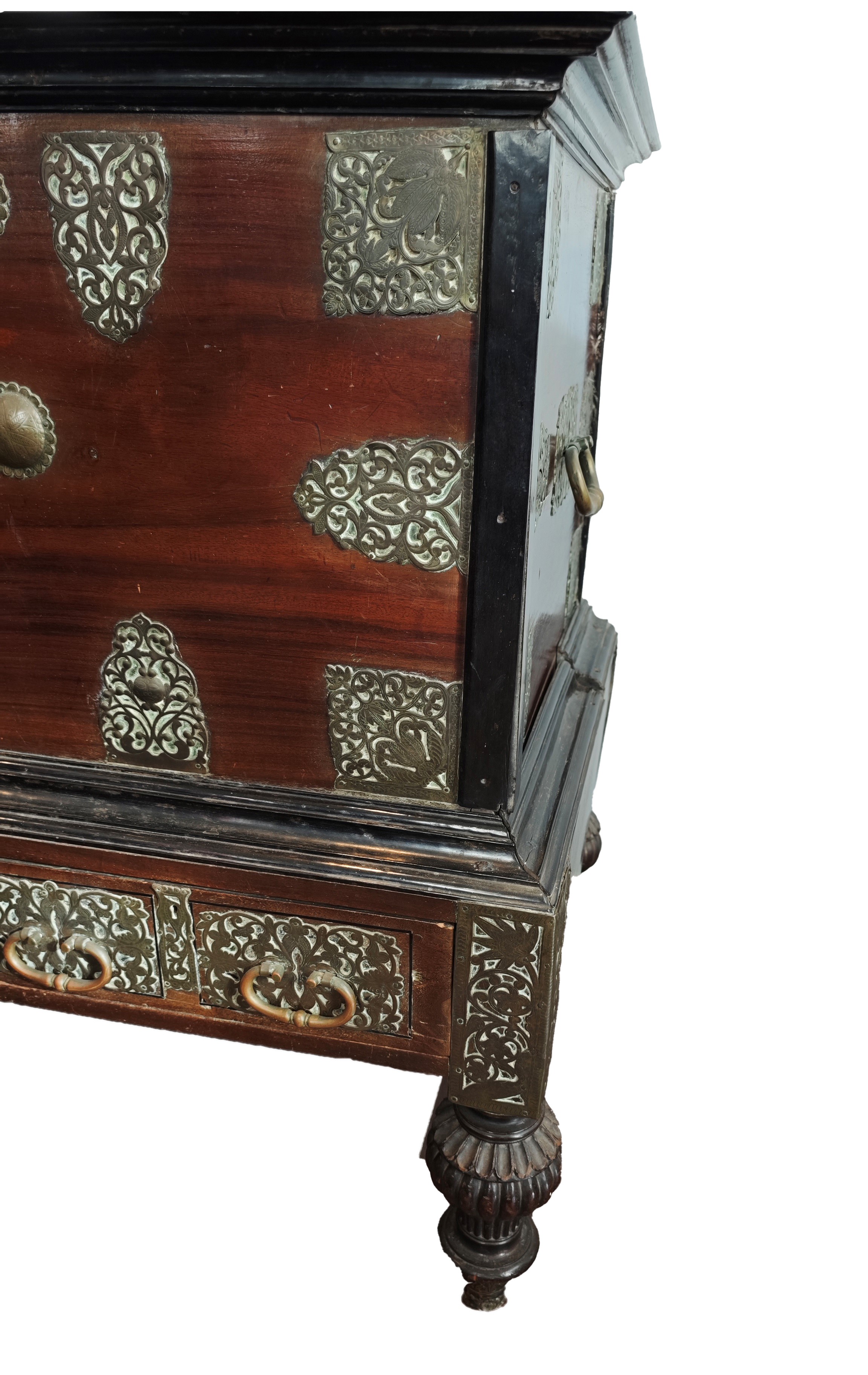 Mobile cassone orientale, colonie olandesi, silon