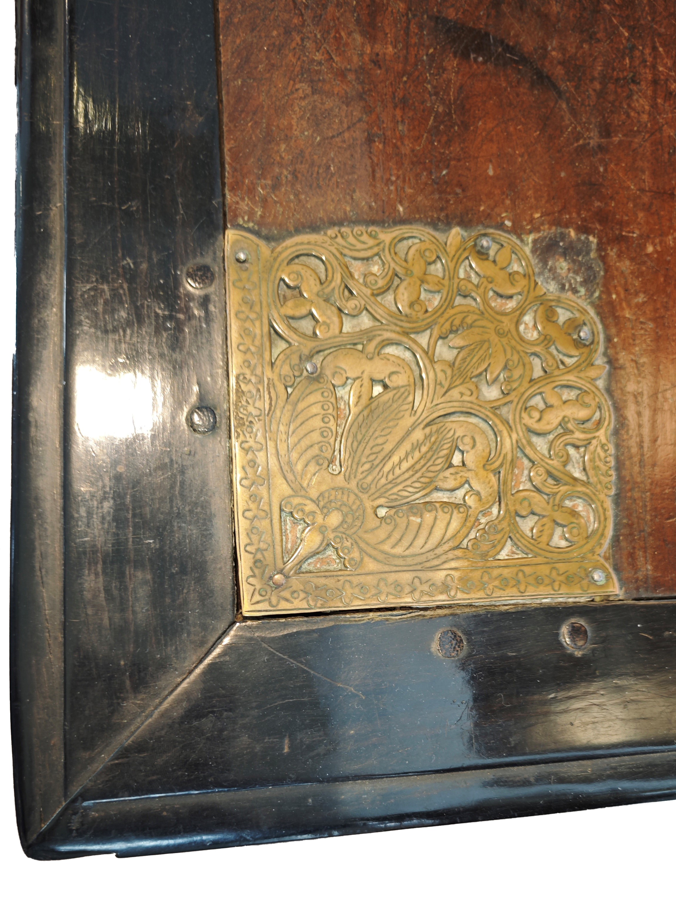 Mobile cassone orientale, colonie olandesi, silon