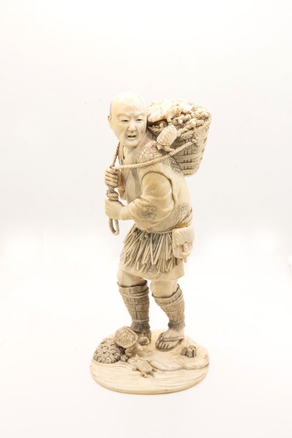 ☼AN IVORY OKIMONO