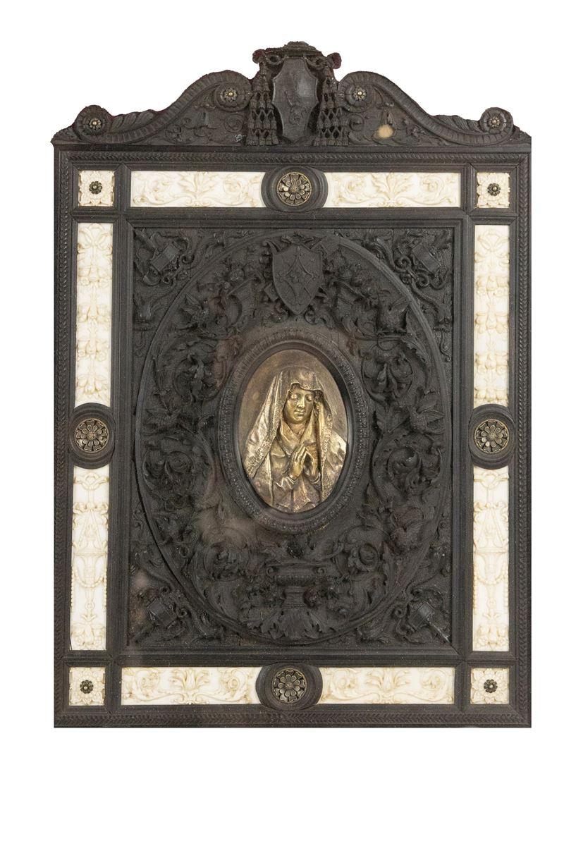 Secolo XIX, Cornice in ebano e avorio con placca centrale in bronzo