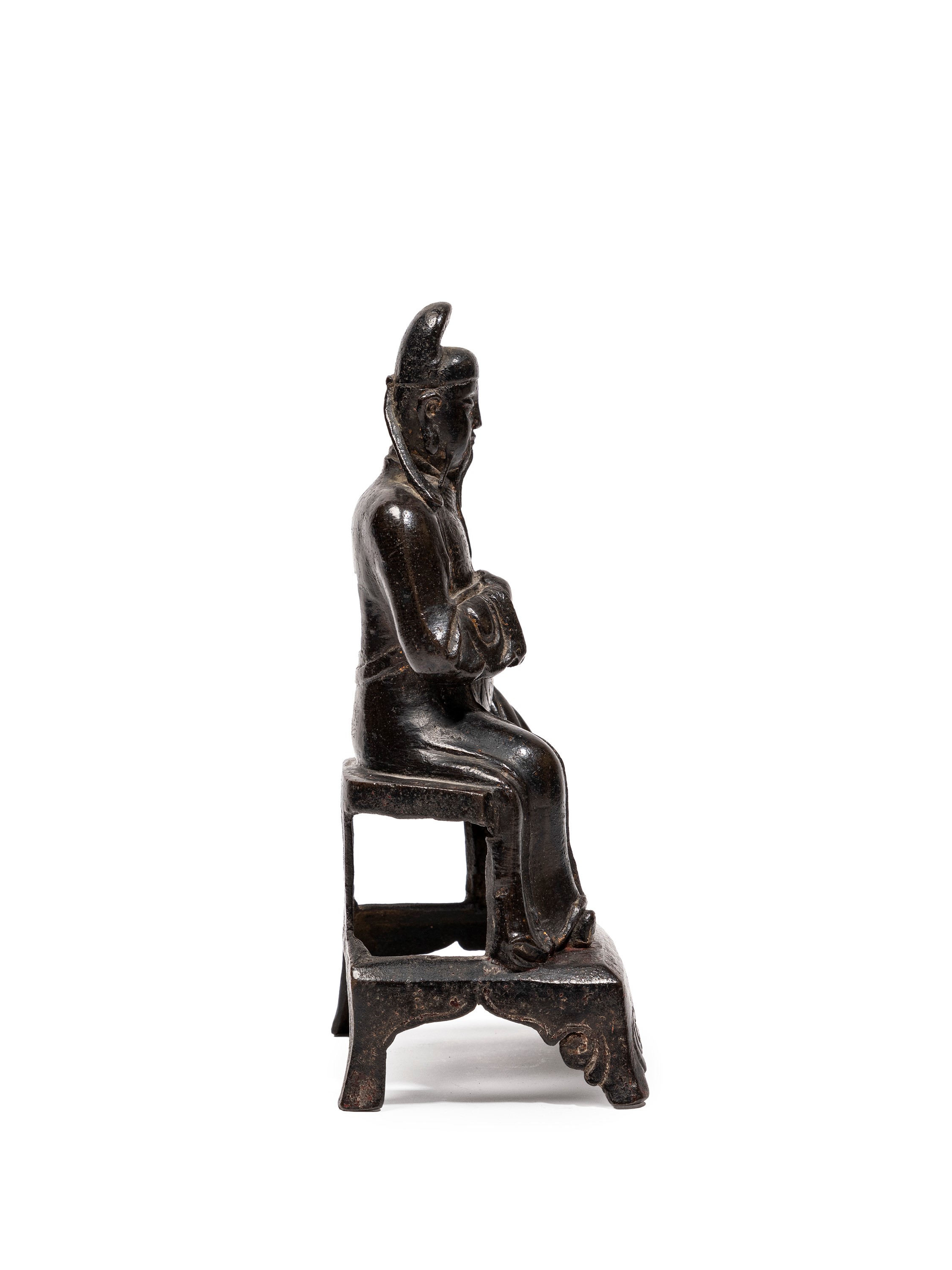 Cina, dinastia Ming (1368-1644), Figura in bronzo di dignitario seduto