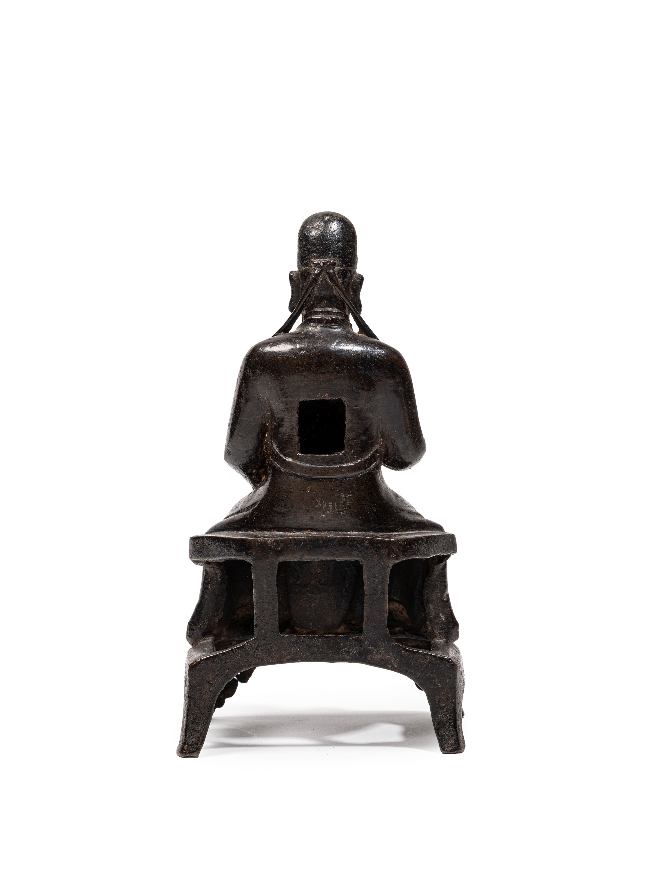 Cina, dinastia Ming (1368-1644), Figura in bronzo di dignitario seduto